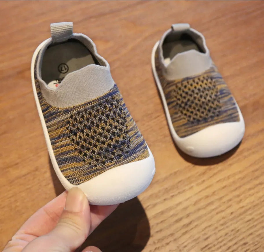 Zapatos de bebé para niños pequeños, zapatos de fondo suave.