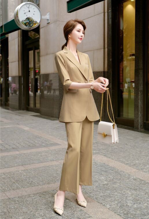 Women's Mid-length Three-quarter Sleeve Blazer Suit