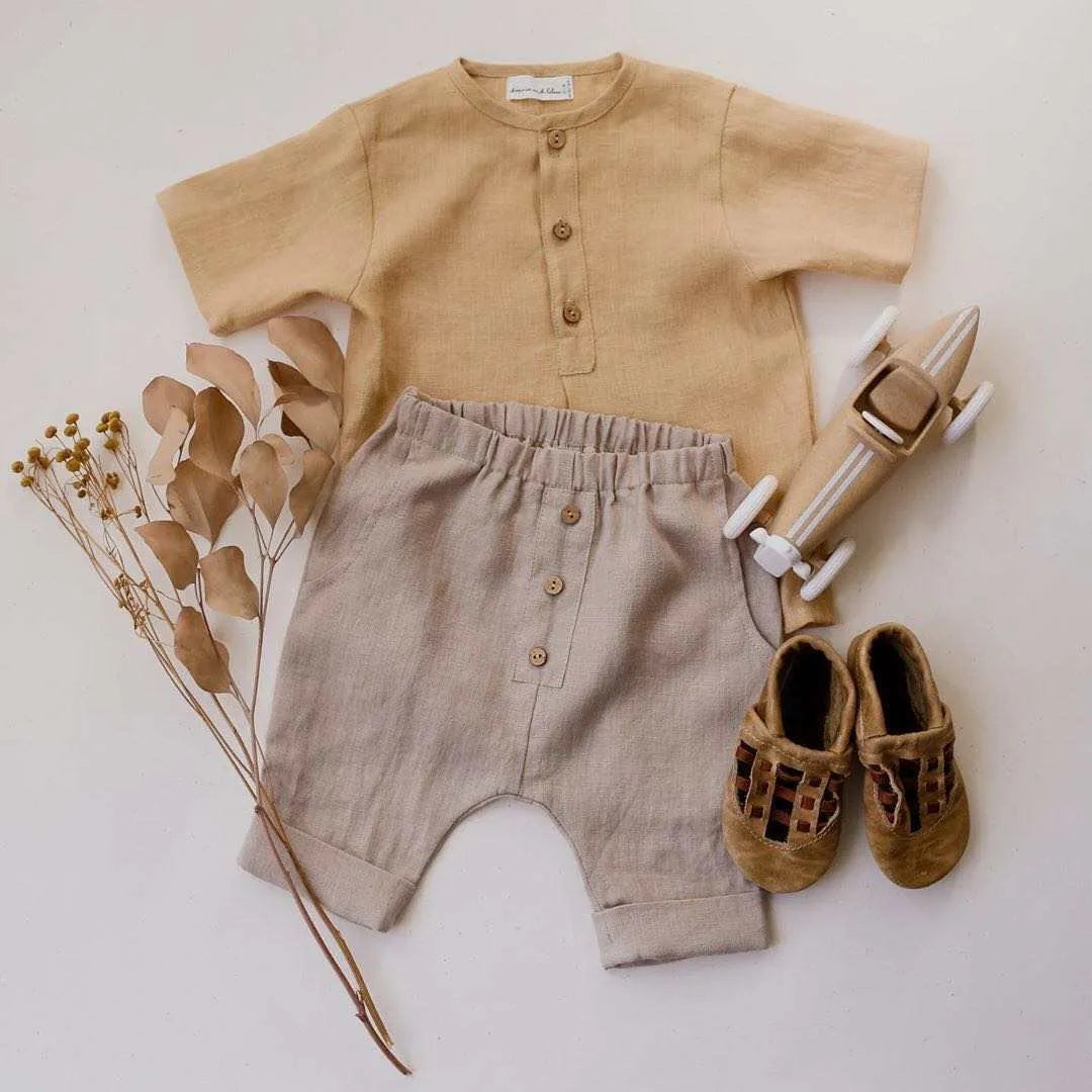 Costume d'été en coton et lin pour garçon, costume gris kaki de couleur unie | pantalon à manches courtes | deux pièces | simple boutonnage