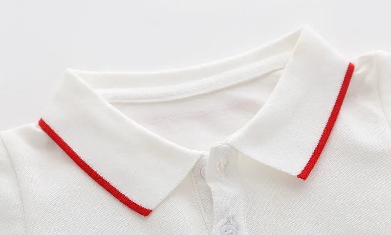 Polo de manga corta para niño con diseño de coche de dibujos animados