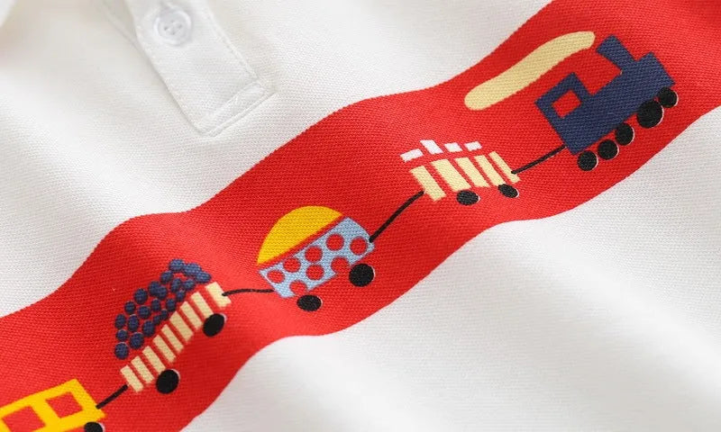 Polo de manga corta para niño con diseño de coche de dibujos animados