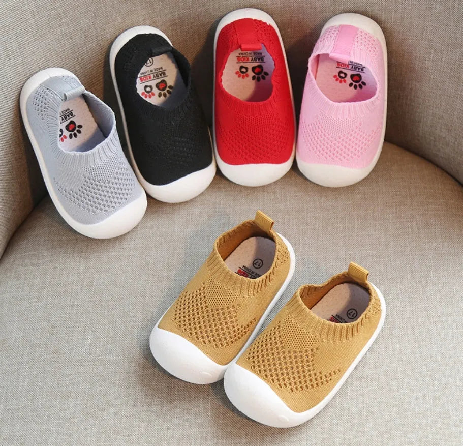 Zapatos de bebé para niños pequeños, zapatos de fondo suave.