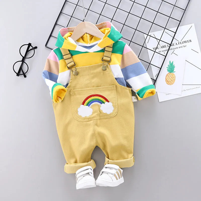 Traje unisex para niños pequeños.
