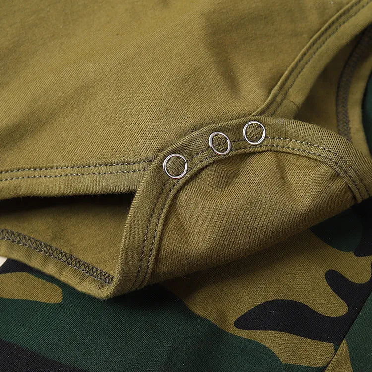 Ropa caliente del animal doméstico del bolso del camuflaje del otoño del bebé de la venta