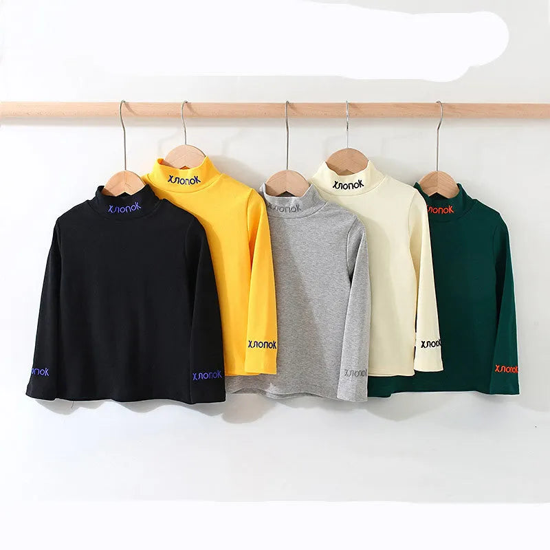 Ropa para niños con cuello medio alto y parte inferior