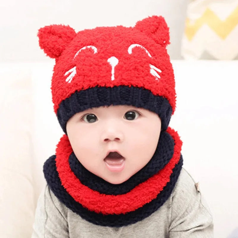 Gorro de bebé con bufanda de lana