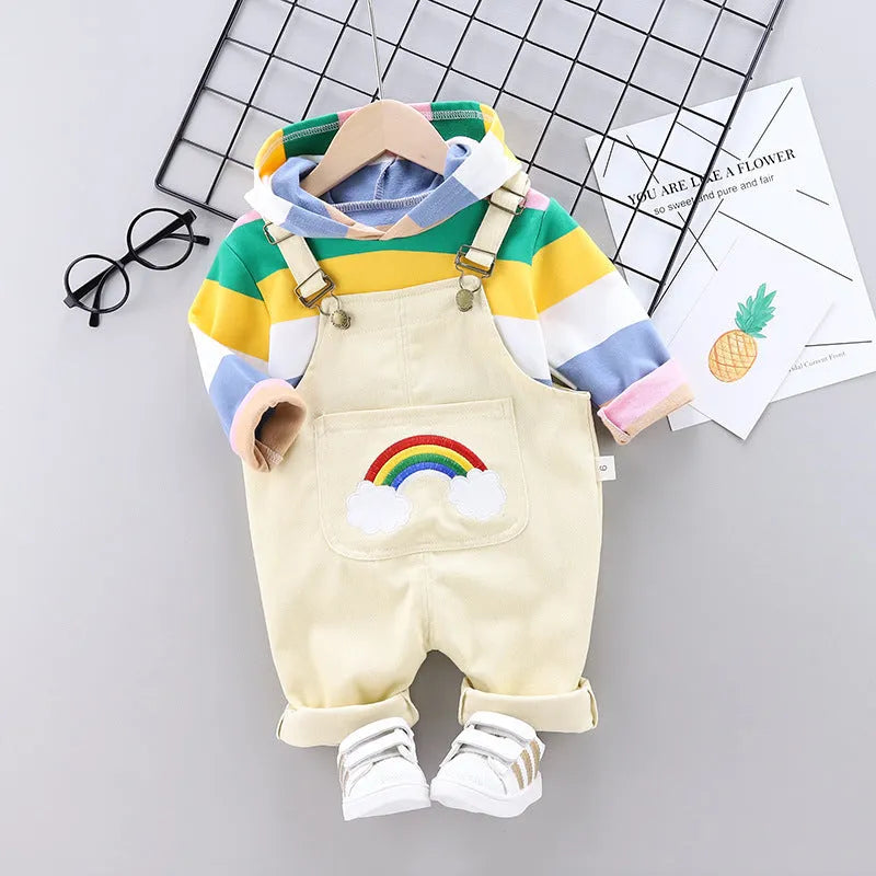 Traje unisex para niños pequeños.