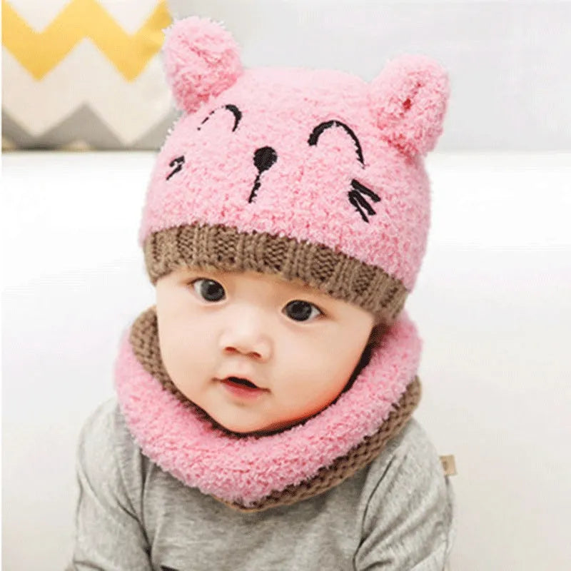 Gorro de bebé con bufanda de lana