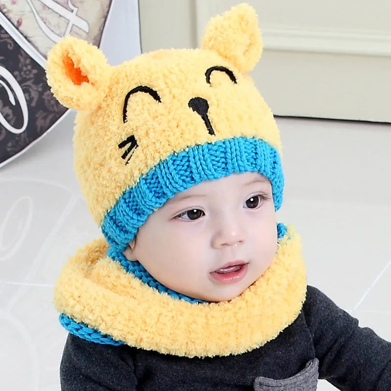 Gorro de bebé con bufanda de lana