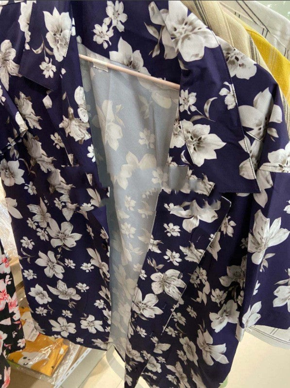 Camisas transpirables de vacaciones de manga corta con estampado floral de flor de melocotón para hombre