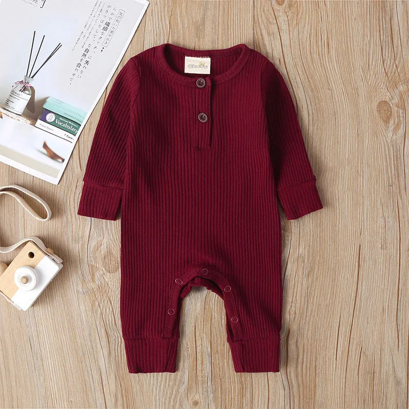 Ropa de bebé europea y americana.