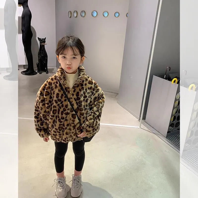 Chaqueta de poliéster engrosada para niños lindos de moda