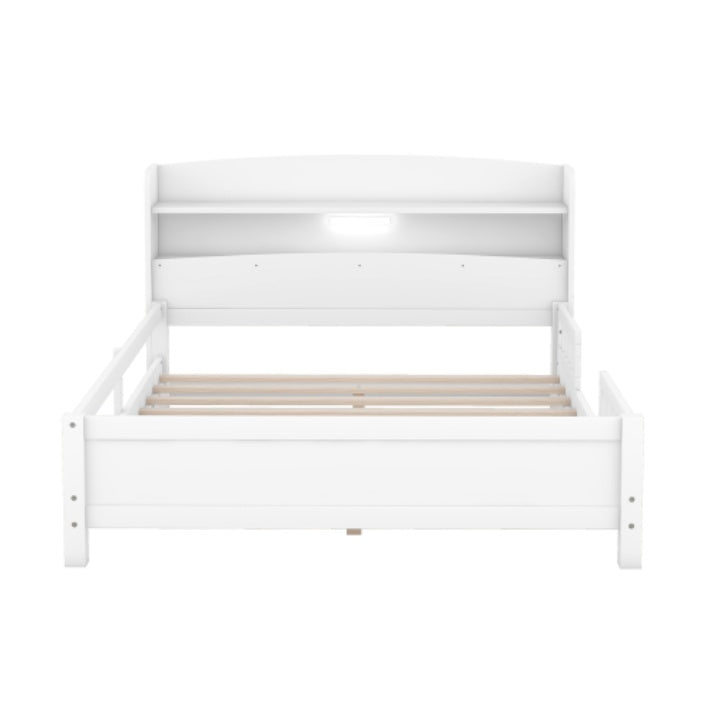 Cama de plataforma de madera tamaño completo con luz LED incorporada, cabecero con espacio de almacenamiento y barandilla, color blanco