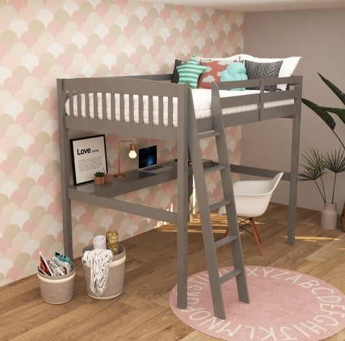 Cama alta Everest gris con escritorio y espacio de almacenamiento. Estructura de madera maciza resistente de tamaño completo con escaleras para niños pequeños. No necesita somier.