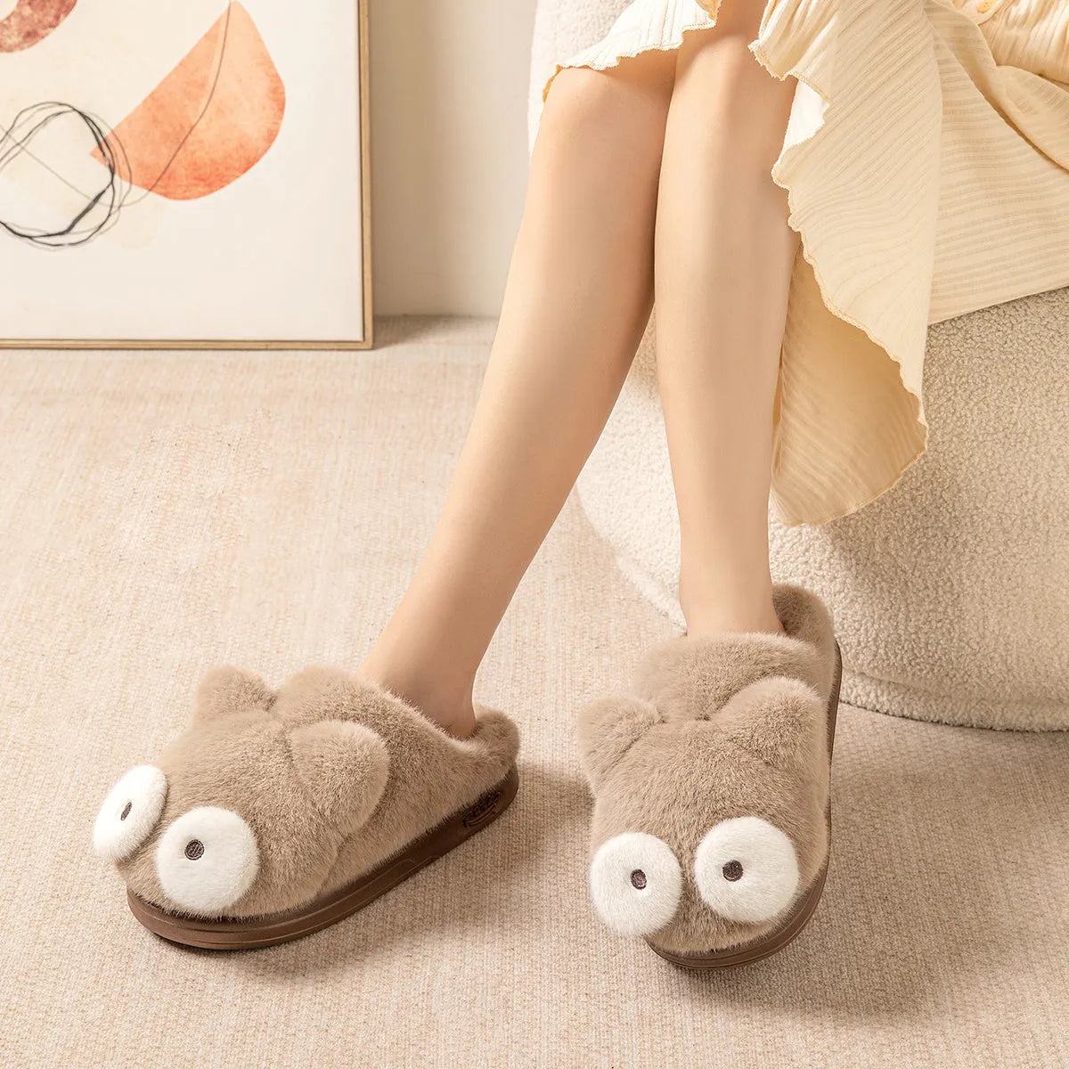 Pantuflas cálidas con suela gruesa y antideslizante para uso doméstico.