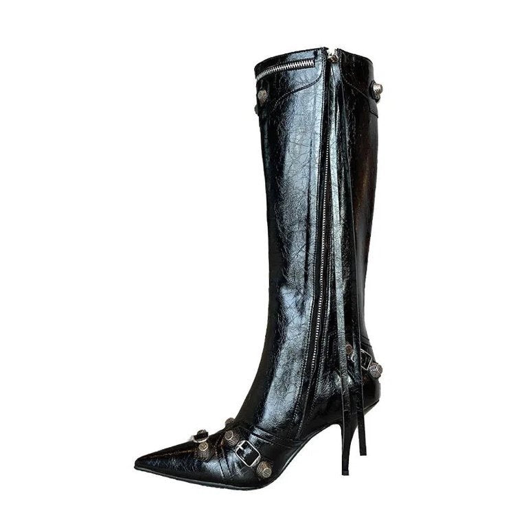 Botas de motociclista de pasarela para mujer, estilo europeo y americano, con punta puntiaguda y tacón de aguja y remaches metálicos.