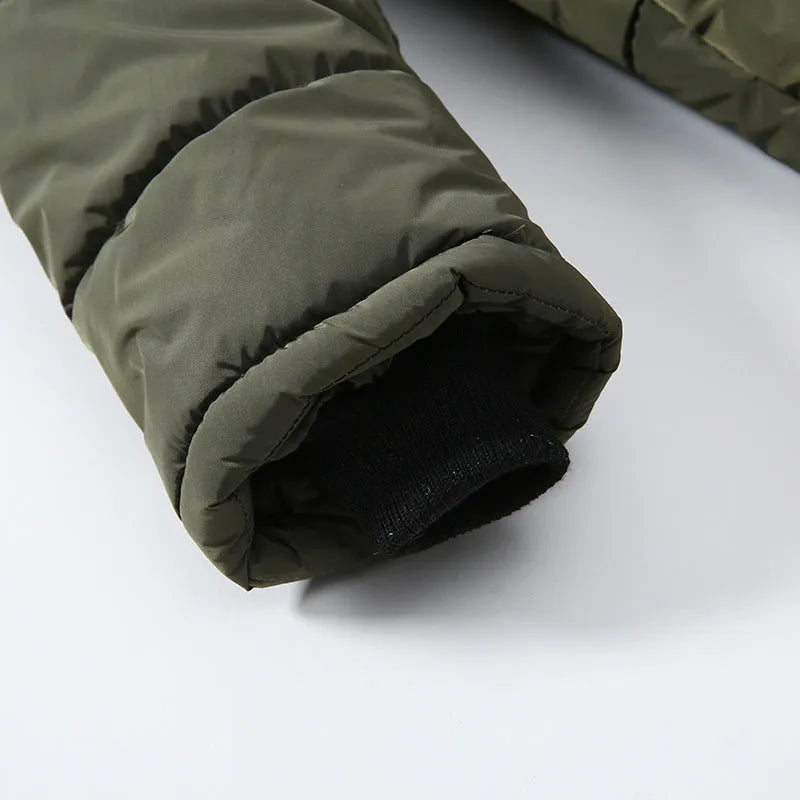 Chaqueta de algodón cálida acolchada con cuello de piel grande para niños