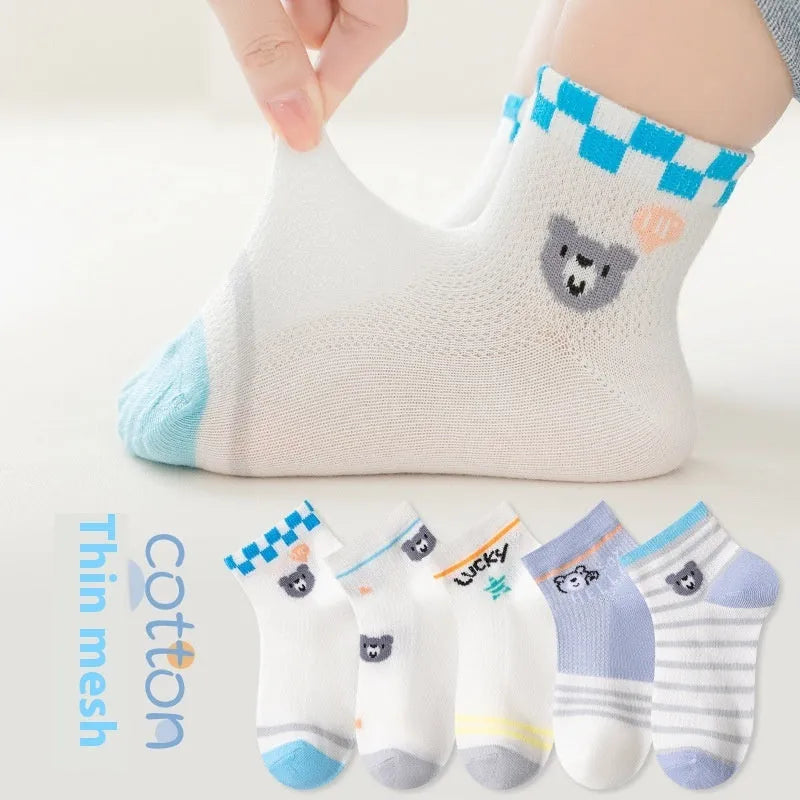 Calcetines de niño de dibujos animados finos de malla para niños