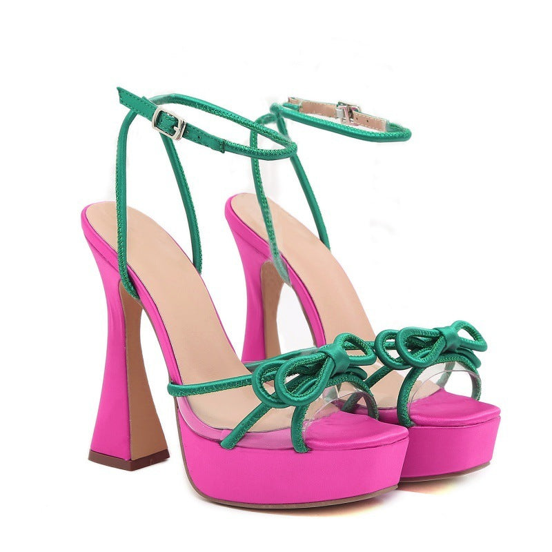 Tacones altos gruesos con suela gruesa, hebilla y lazo con colores brillantes