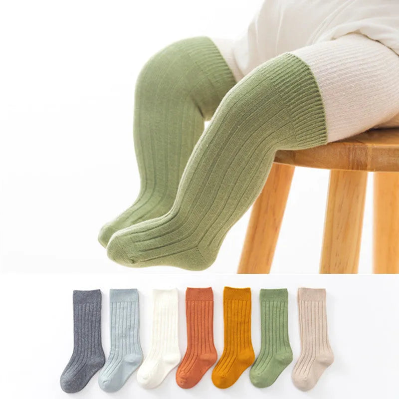 Calcetines hasta la rodilla para bebé con doble aguja