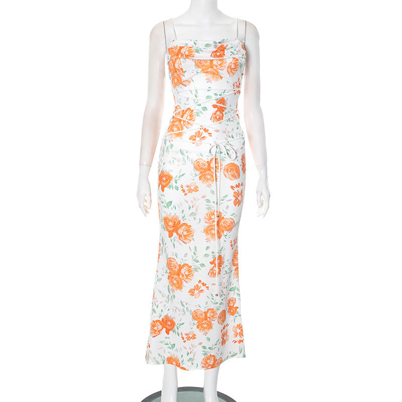 Vestido estampado con tirantes finos y encaje que recorta la cintura