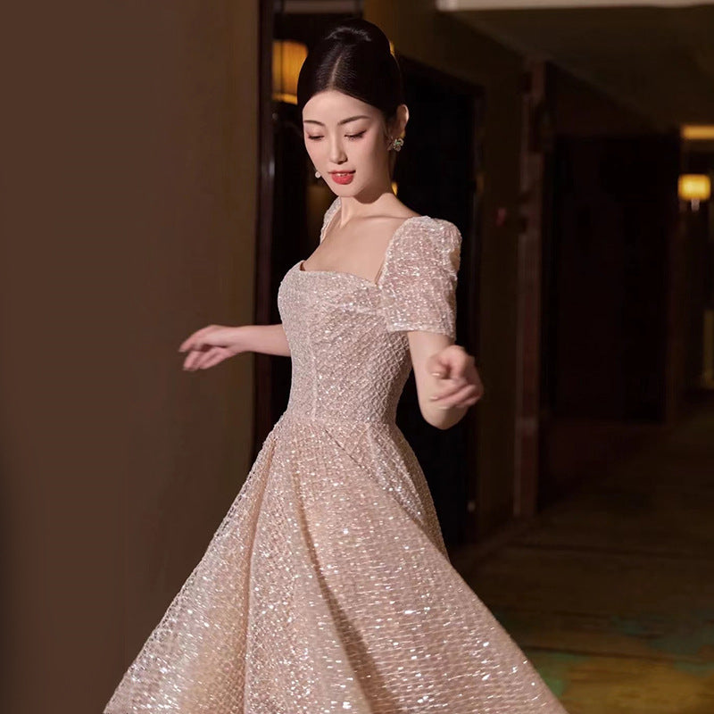 Vestido de novia de banquete, estilo hada temperamental, ajustado y adelgazante.
