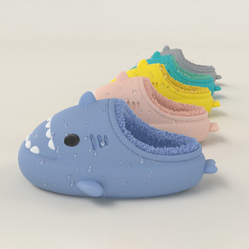 Zapatillas de Eva para niños con tiburón de dibujos animados tridimensionales