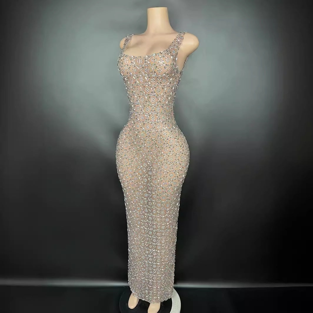 Vestido de princesa de lujo y estilo exclusivo para banquetes de alta sociedad.