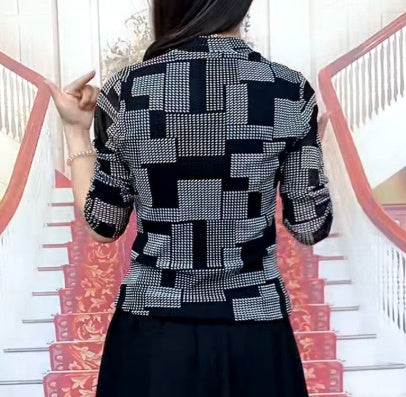 Camiseta interior de mujer con cuello medio alto, manga larga, moderna y elástica que disimula la grasa.