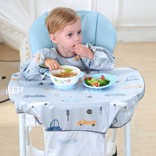 Bebé comiendo silla de comedor babero cubierta ropa de alimentación antisuciedad vestido