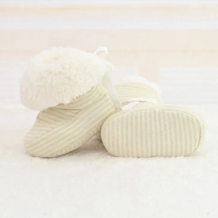 Zapatos de bebé de nuevo estilo, zapatos de suela blanda para recién nacidos, zapatos de invierno para bebés que mantienen el calor, zapatos con estampado para primeros pasos para bebés y niños 