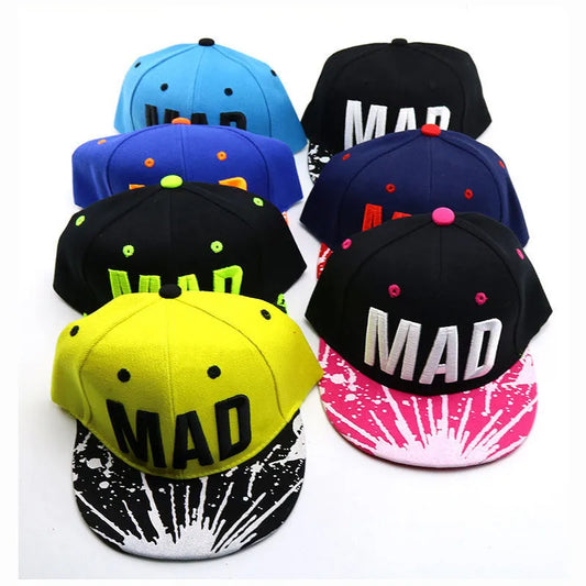 Gorro infantil con bordado de letras primavera y verano