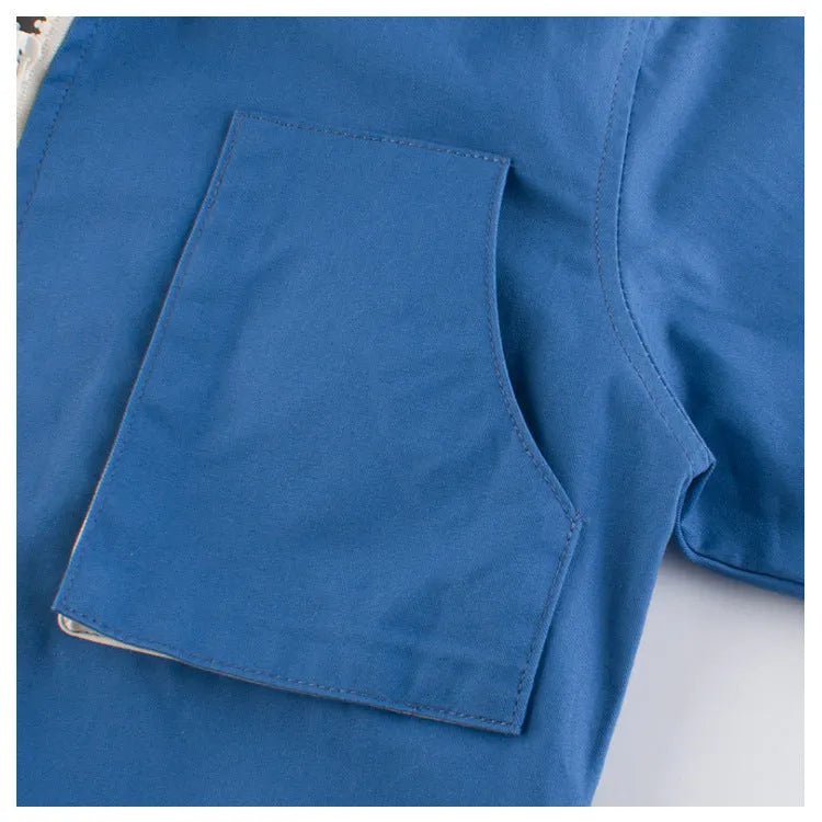 Chaqueta y sudadera con capucha para niños.