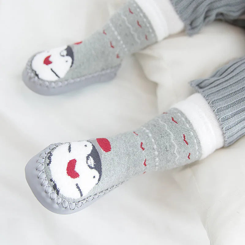 Nueva felpa del invierno, CALCETINES DEL NIÑO DEL BEBÉ de Terry, calcetines del piso de la prueba del resbalón para los niños