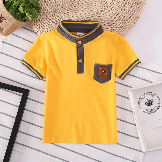 Camiseta de moda y personalizada para niños.