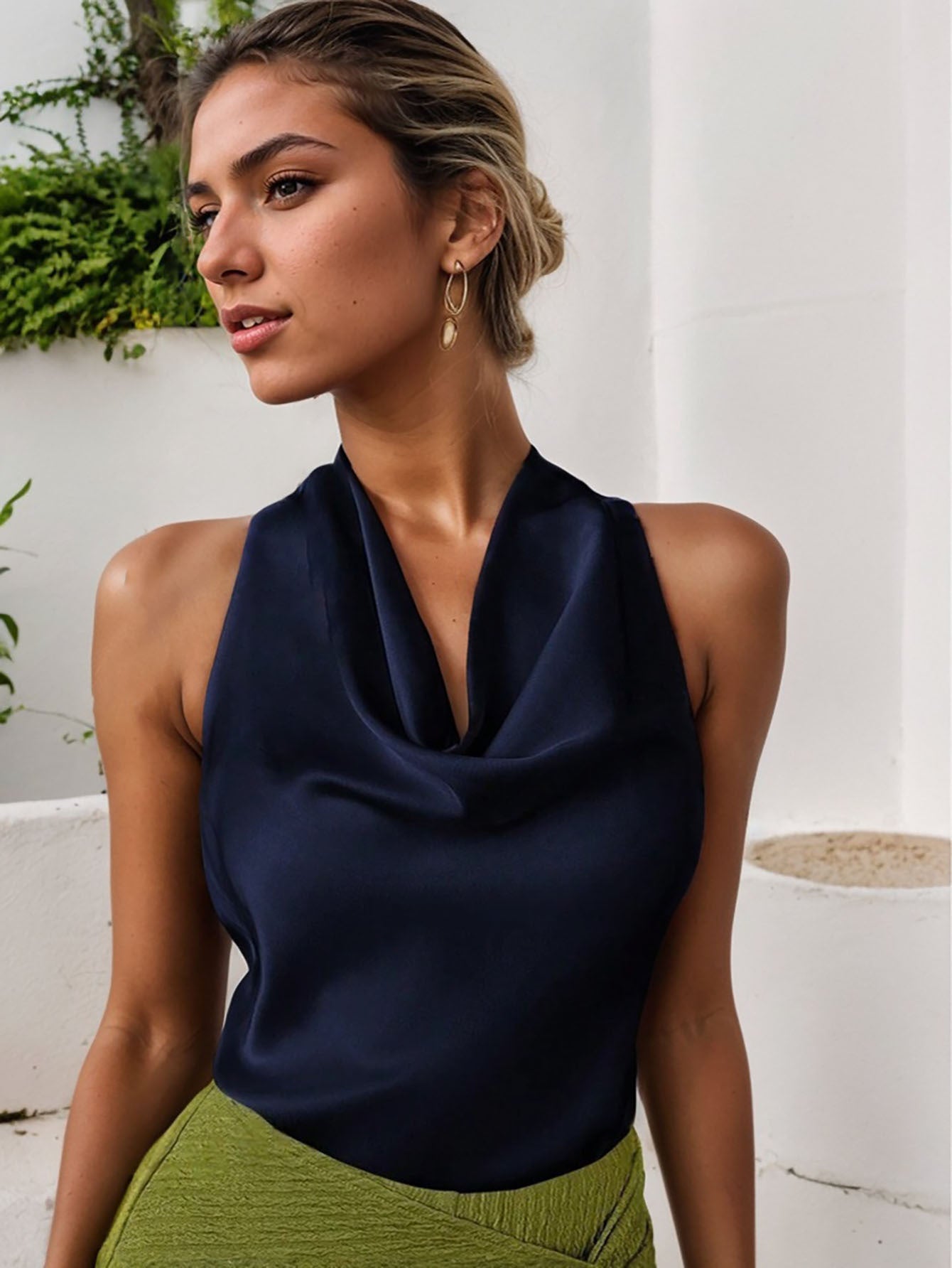 Camiseta sin mangas con cuello halter y espalda descubierta para mujer, elegante y moderna, de color liso, con cuello halter y manga corta