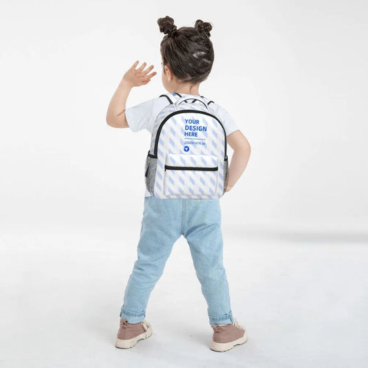 Mochila infantil ligera, sencilla y de gran capacidad.