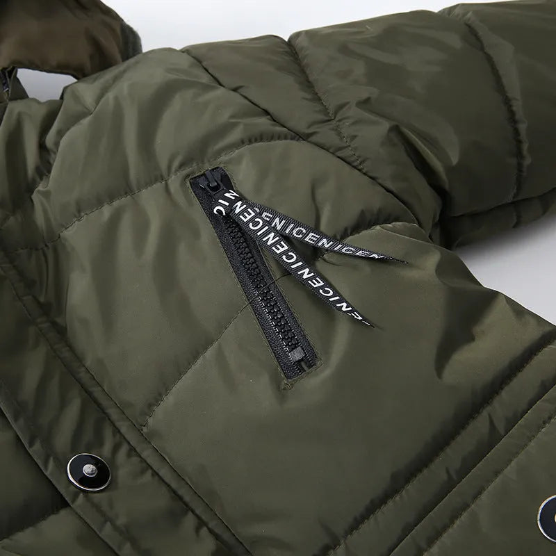 Chaqueta de algodón cálida acolchada con cuello de piel grande para niños